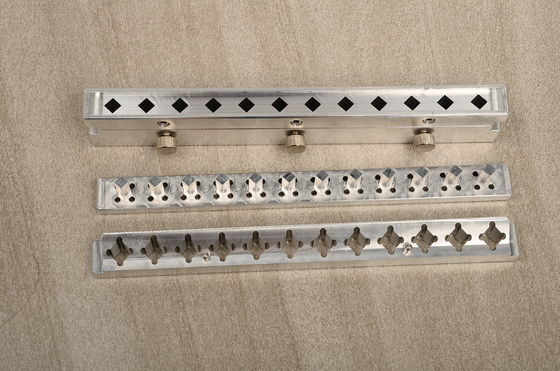 12 delikli özel ruj kalıbı küçük altın çubuk kare alüminyum