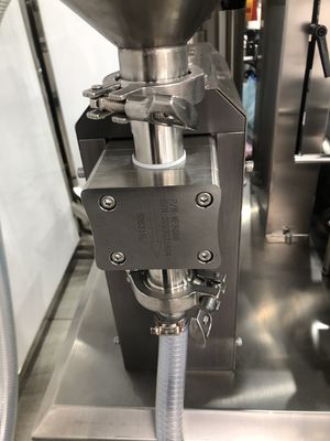 Tek başlı Servo Otomatik Doldurma Makinesi Düğme Pompası Saatte 6000 şişe