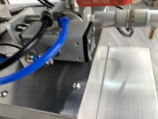 Otomatik SUS304 Dudak Parlaklığı Doldurma Makinesi Tek Başlı Dikey
