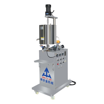 100W Otomatik Dudak Parlaklığı Doldurma Makinesi Maskara Doldurma Makinesi Taşıyıcı Kemerle