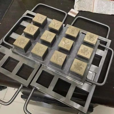 Kolay Çalışma Kozmetik Toz Yapma Makinesi 6 delik Alüminyum Kalıp