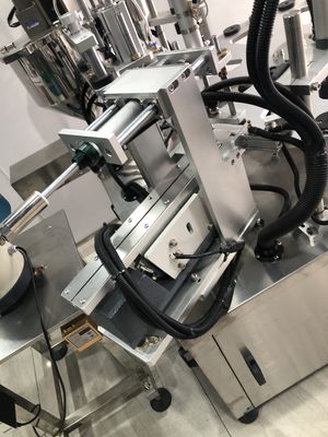 SUS304 Özelleştirilmiş Otomatik Üretim hattı Eyeliner Dönerleme Doldurma Makinesi