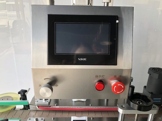 Çok Çeşitli Şişeler Servo Kaplama Makinesi Otomatik Şişe Kaplayıcı 20-50 Pcs / Min