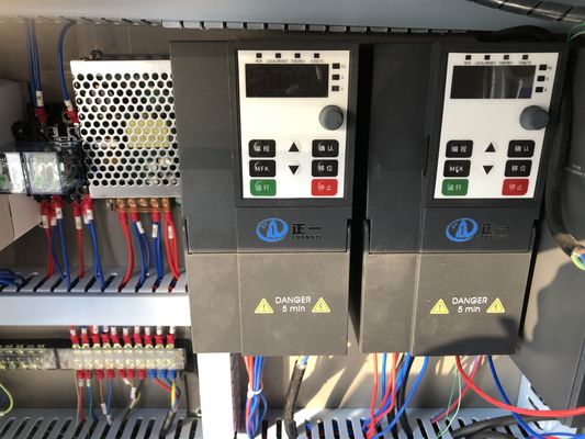 Çok Çeşitli Şişeler Servo Kaplama Makinesi Otomatik Şişe Kaplayıcı 20-50 Pcs / Min